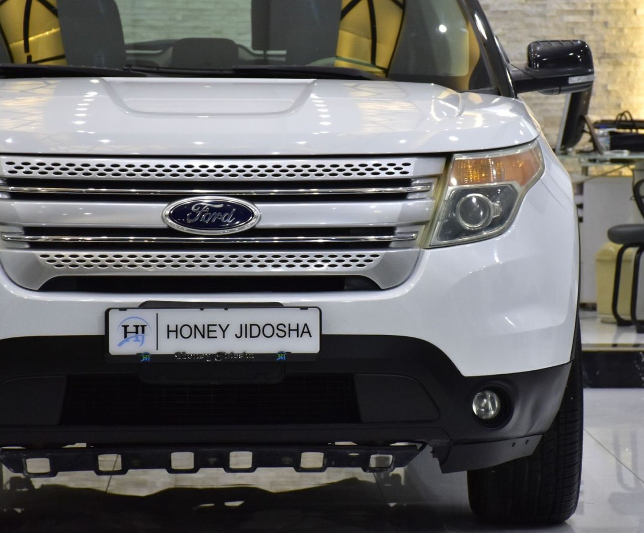 Ford Explorer EXCELLENT DEAL for our Ford Explorer XLT ( 2015 Model ) in White Color GCC Specs