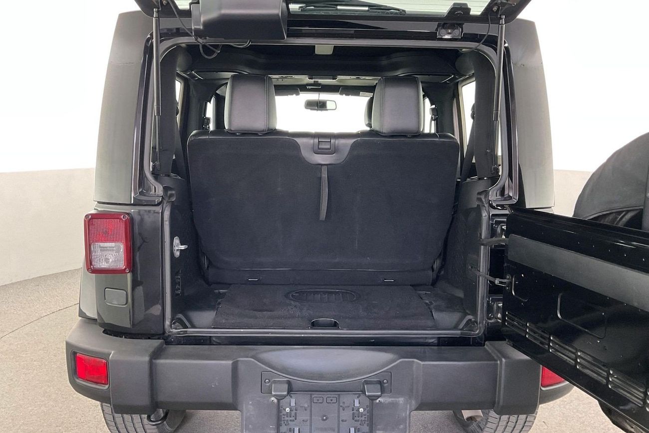 جيب رانجلر Rubicon Recon | National Day Celebration | شامل الضمان | 0 ﺪﻔﻋﺓ ﺃﻮﻟﻯ