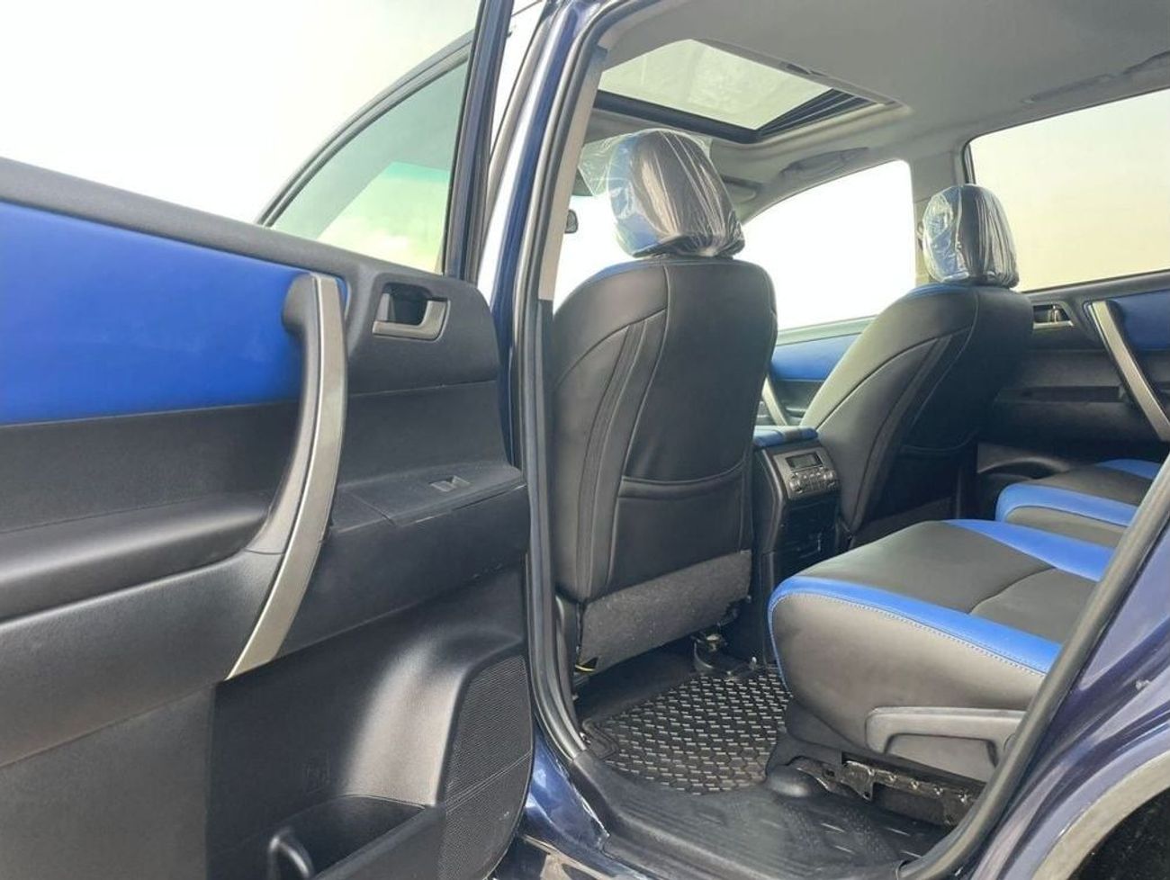 Toyota Highlander 2013 Toyota Highlander XLE+ 4x4 Full Option 7 Seater With Rear CAM & Rims - Canadian Specs - 145,000