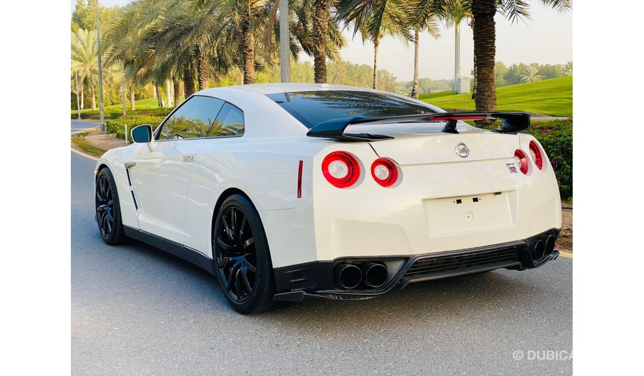 نيسان GT-R نيسان جى تى ار 2015 وارد امريكا بحاله ممتازه ضمان شاسيه جير ماكينه