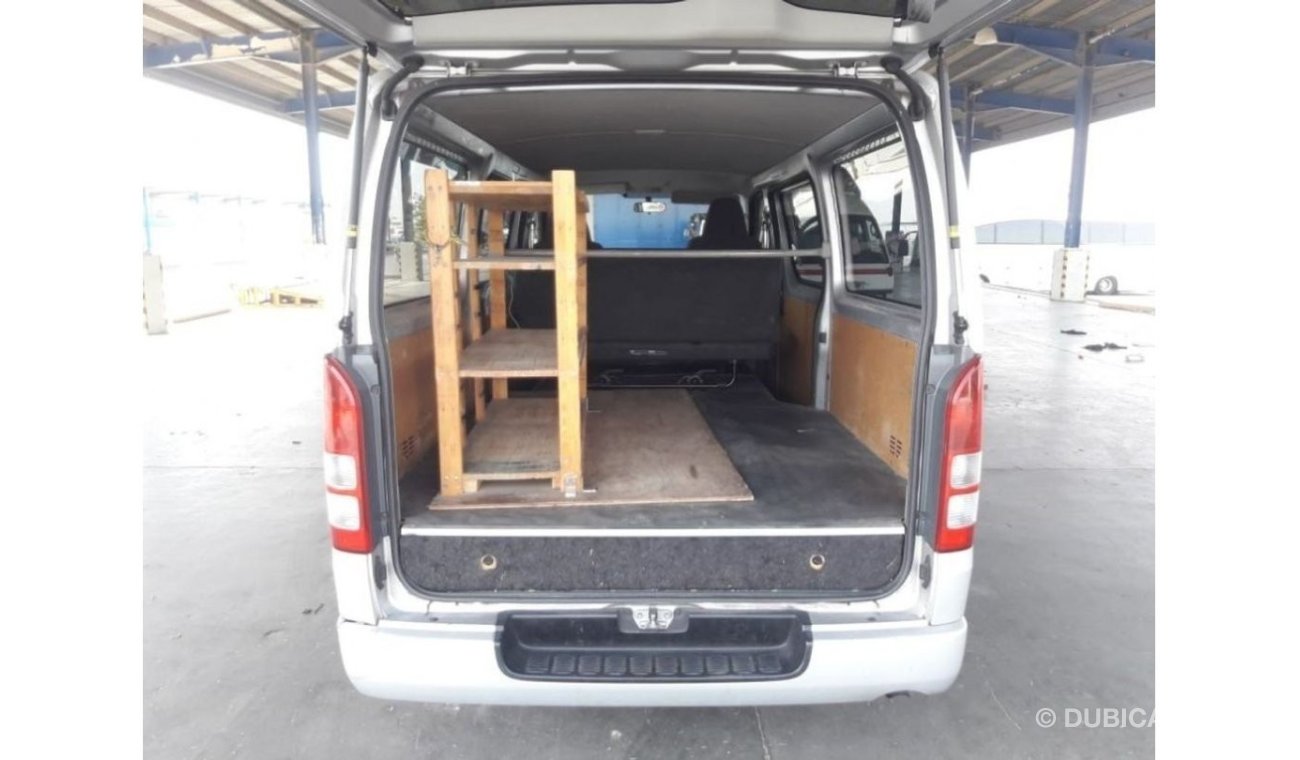 تويوتا هاياس Hiace RIGHT HAND DRIVE (Stock no PM 650 )