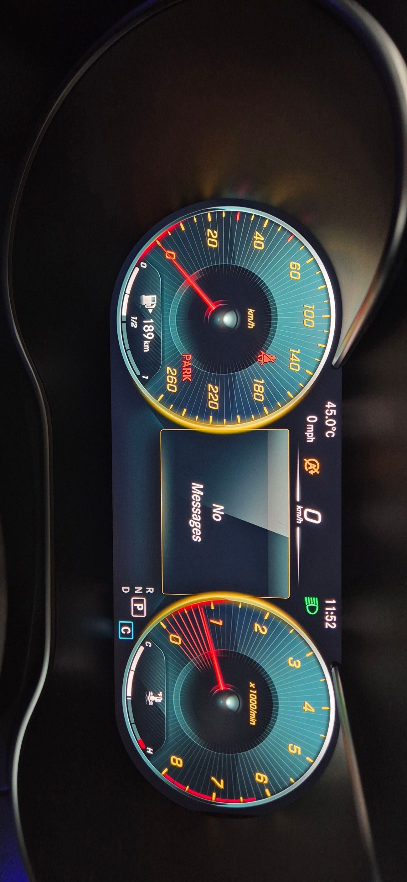 Mercedes Benz C300 STD (NON GCC)