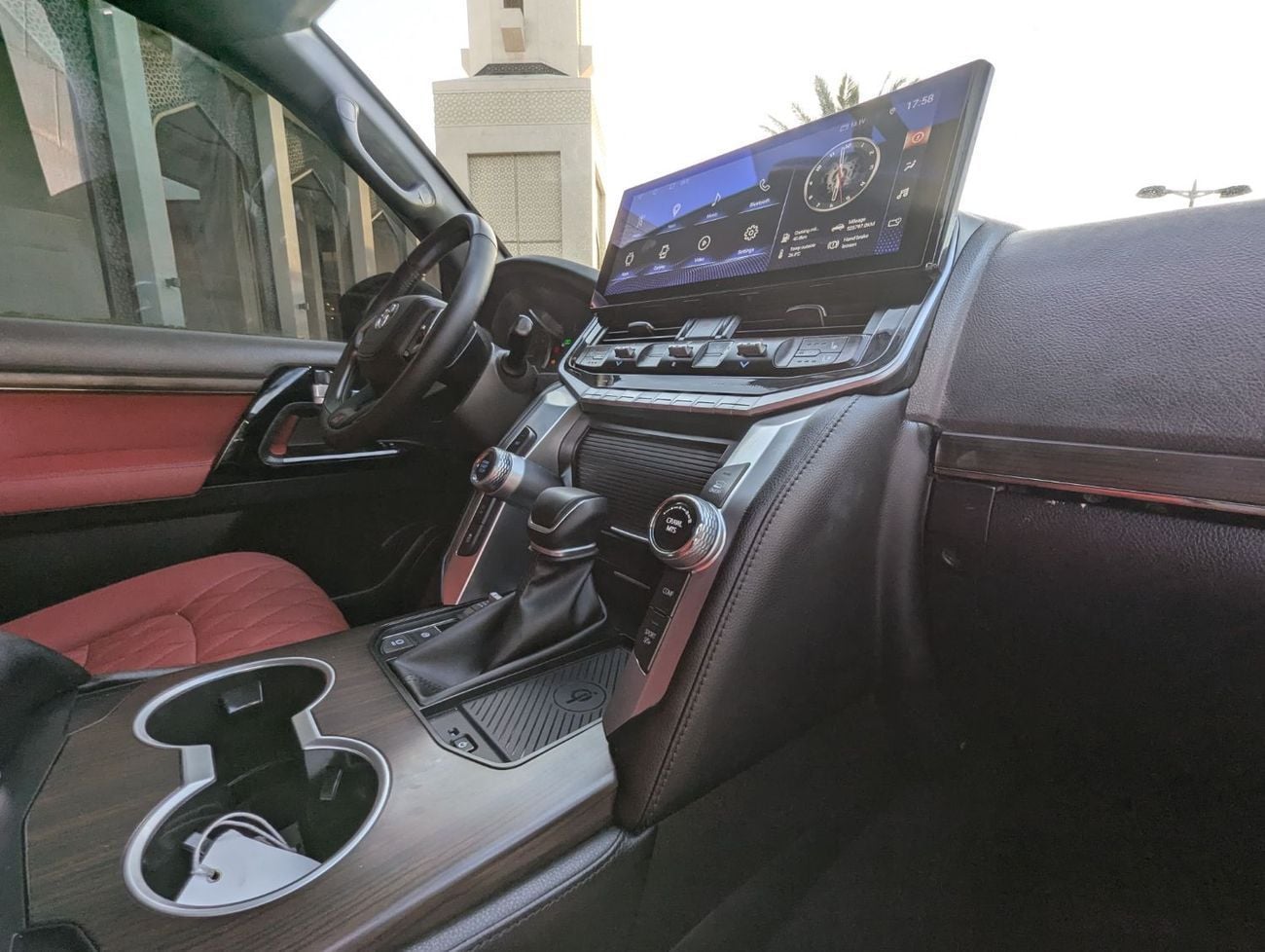 Toyota Land Cruiser  4.0L Completely Modified Exteriorly & Interiorly to 2025 model Year V6 1GR Petrol Engine Automat
