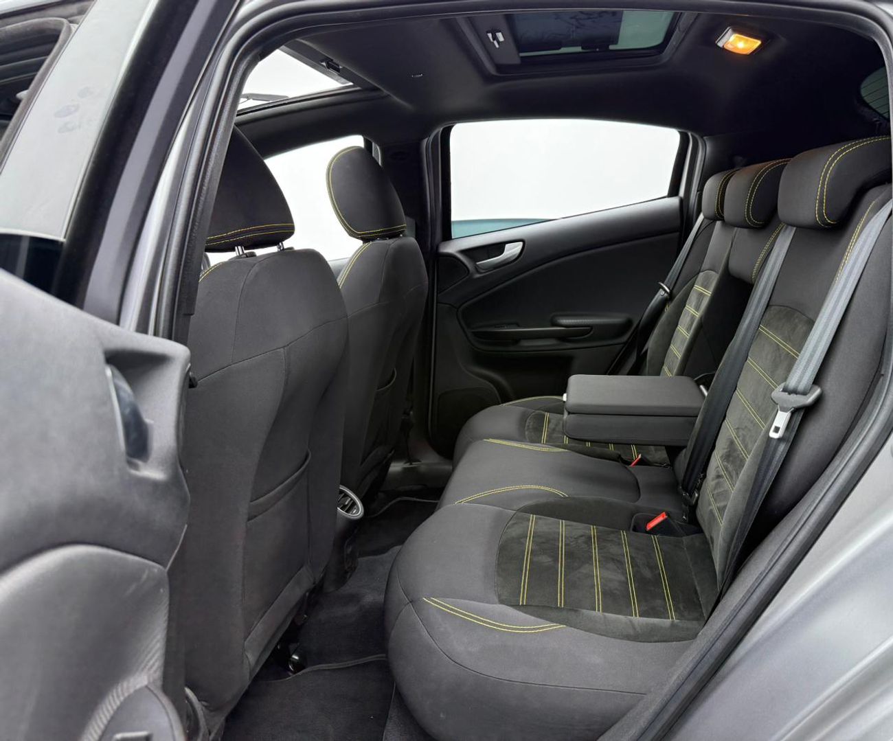 ألفا روميو جوليتا 2021 Alfa Romeo Giulietta VELOCE