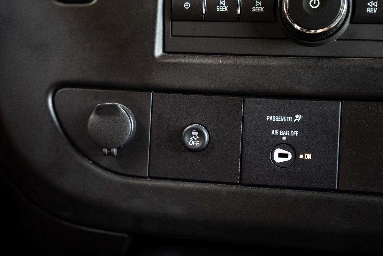 جي أم سي سافانا 3500 Cargo Extended Wheelbase 2023 GCC 6.6L V8 0Kms