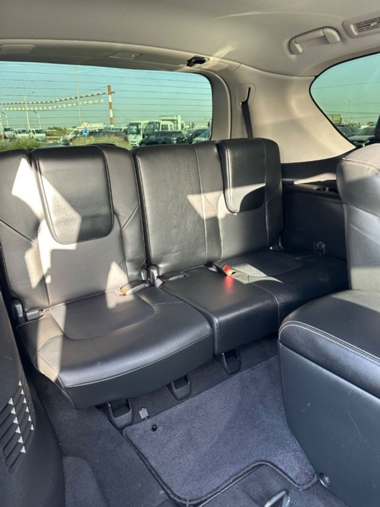 Nissan Armada Platinum