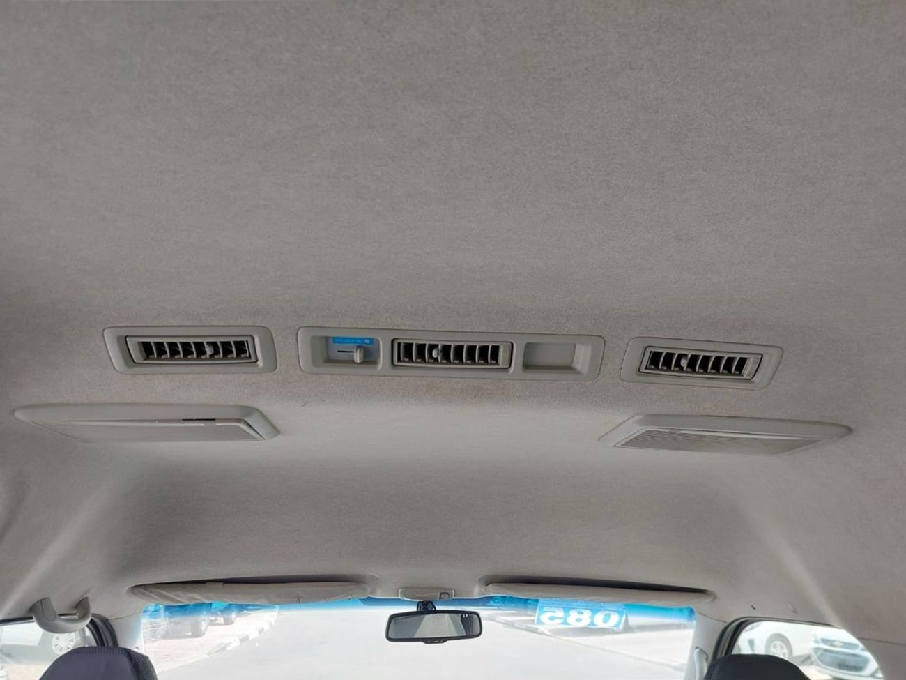 تويوتا هاياس TOYOTA HIACE COMMUTER VAN RHD 2015 MODEL 3.0 L DIESEL AUTOMATIC(PM23061)