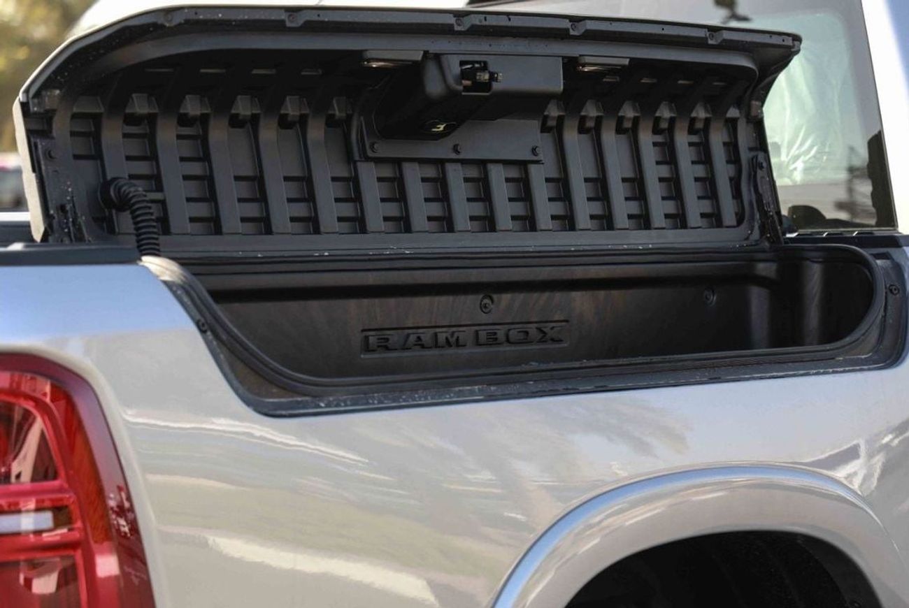 RAM 1500 2025 RAM 1500 LIMITED "Night Edition" 3.0L V6 - GCC - BILLET SILVER inside Black | Export Only