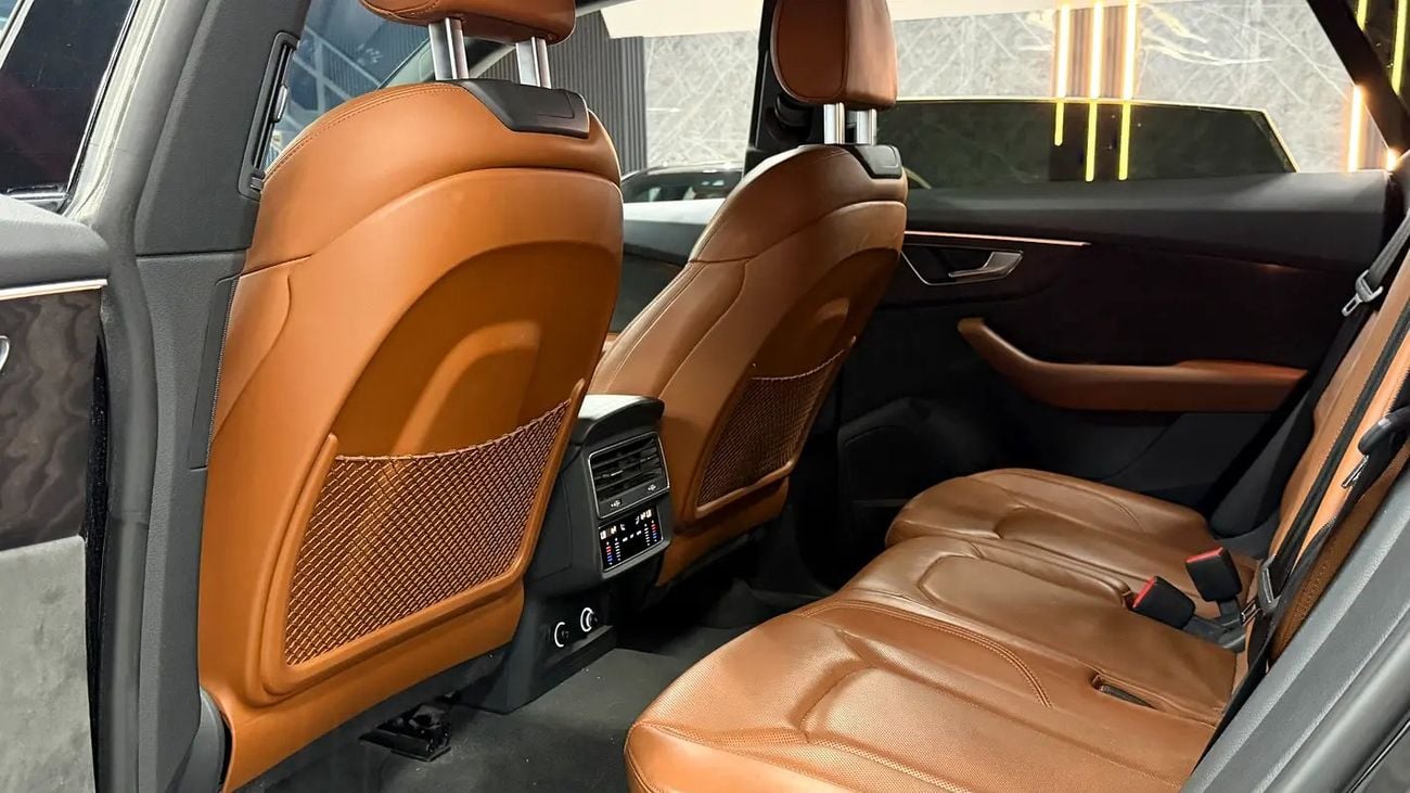 أودي Q8 55 TFSI S-LINE