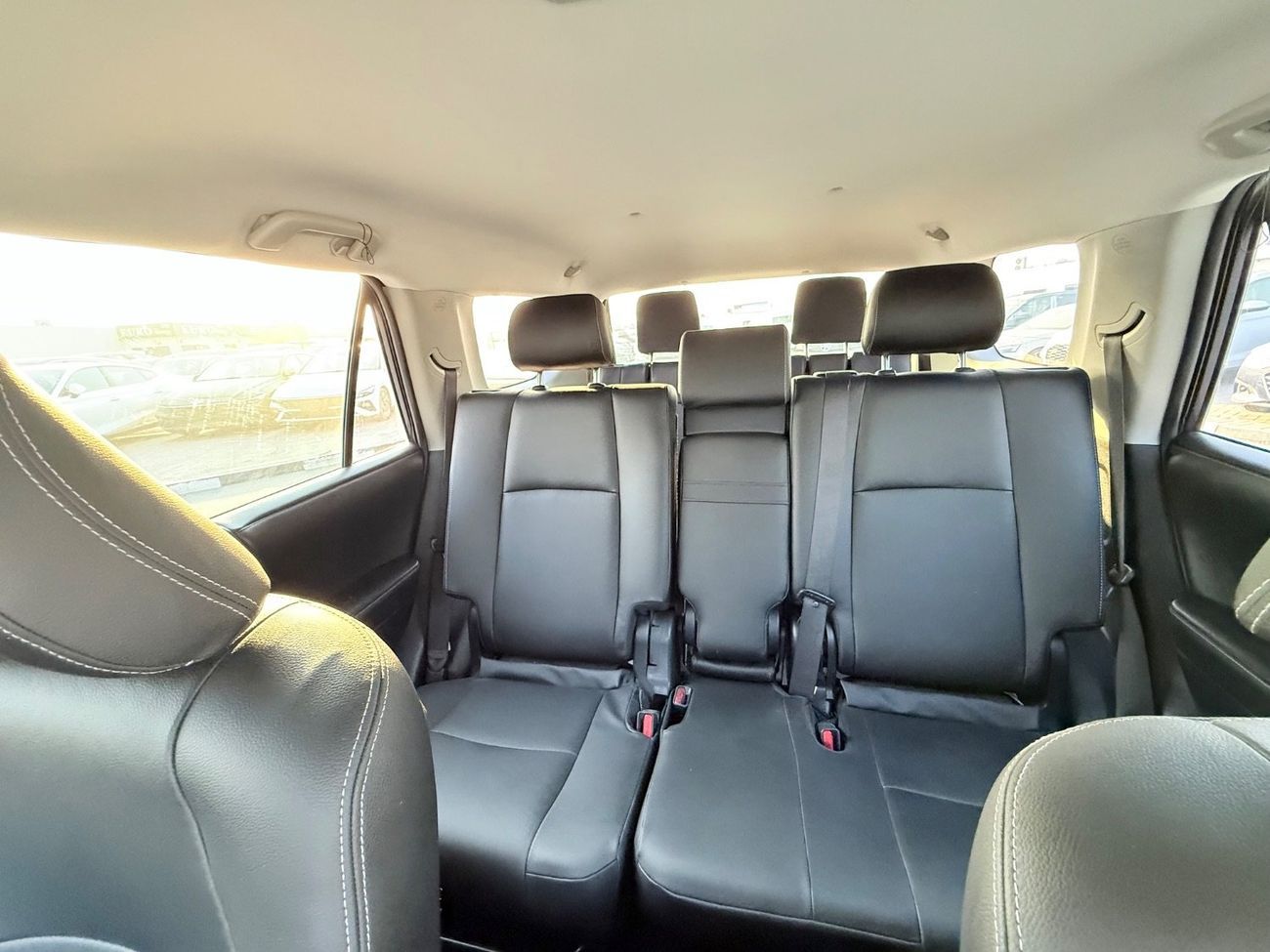 تويوتا Runner4 7 Seat Leather seat Full option