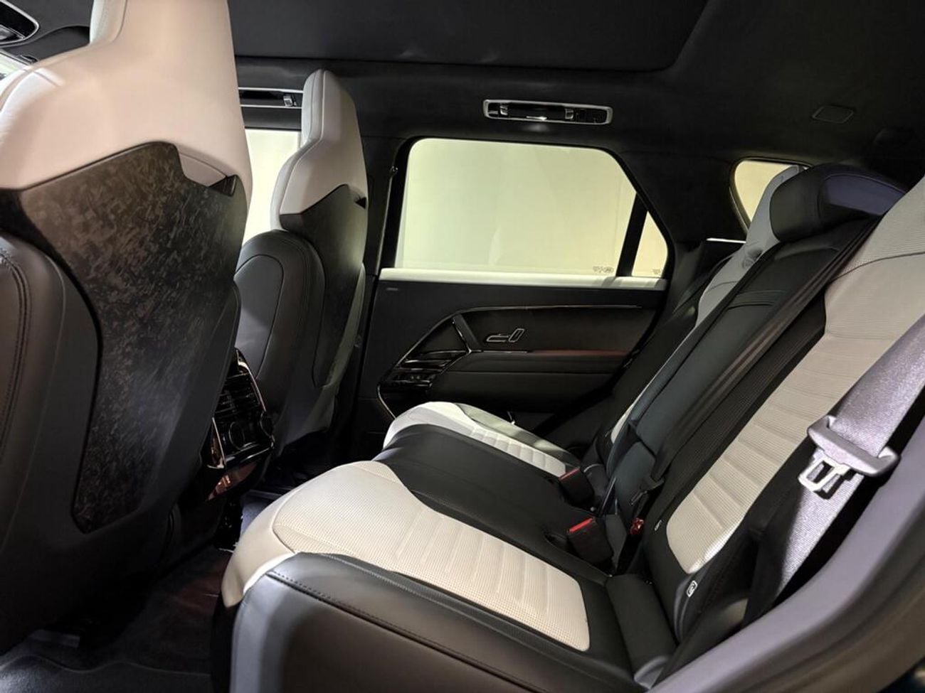 لاند روفر رينج روفر سبورت 4.4 P635 V8 MHEV SV Auto 4WD Euro 6 (s/s) 5dr (EXPORT ONLY) Right Hand Drive