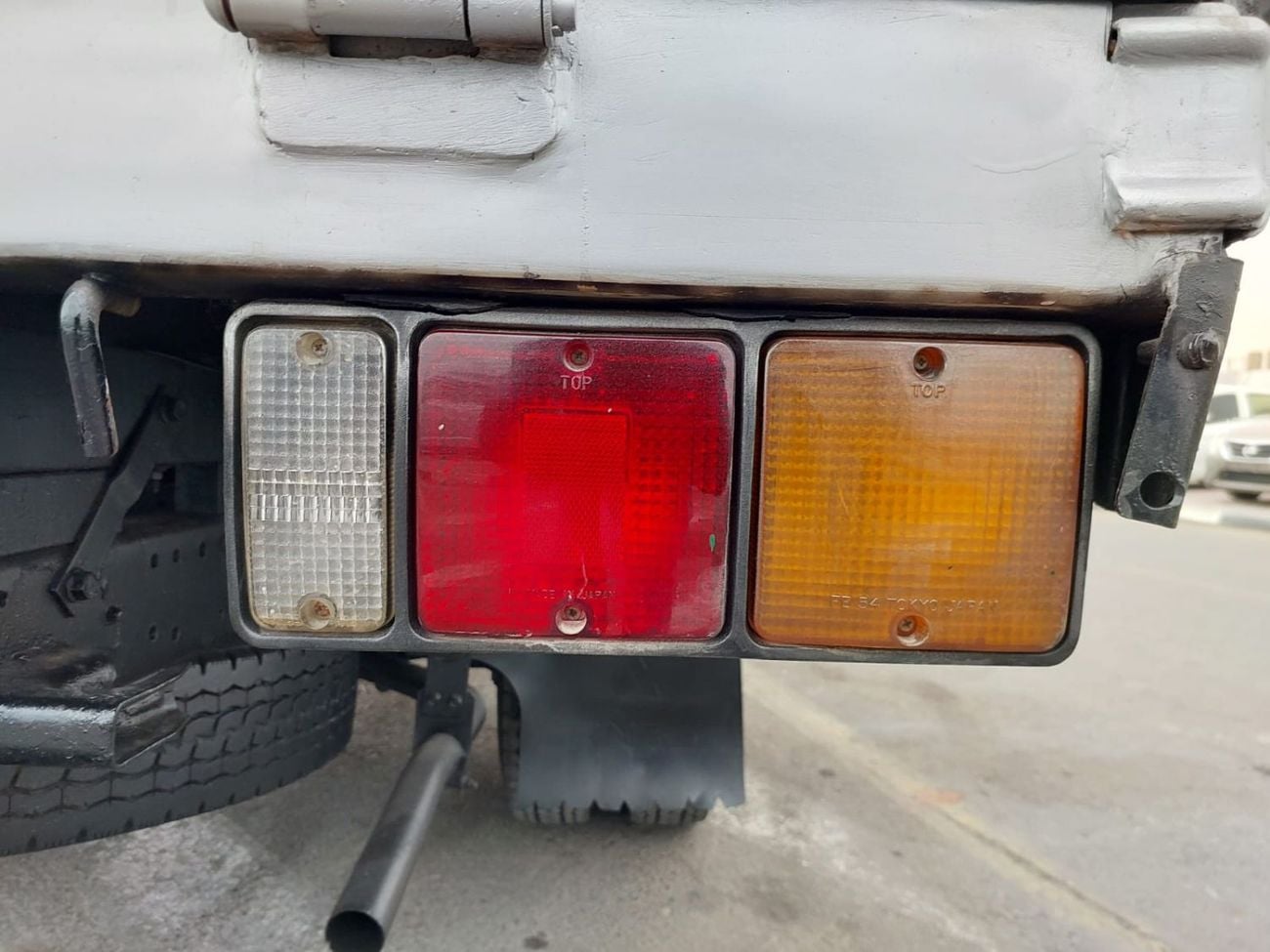 ميتسوبيشي فوسو كانتير MITSUBISHI CANTER TRUCK RHD 1990 MODEL 4.2 L DIESEL MANUAL(PM44620)