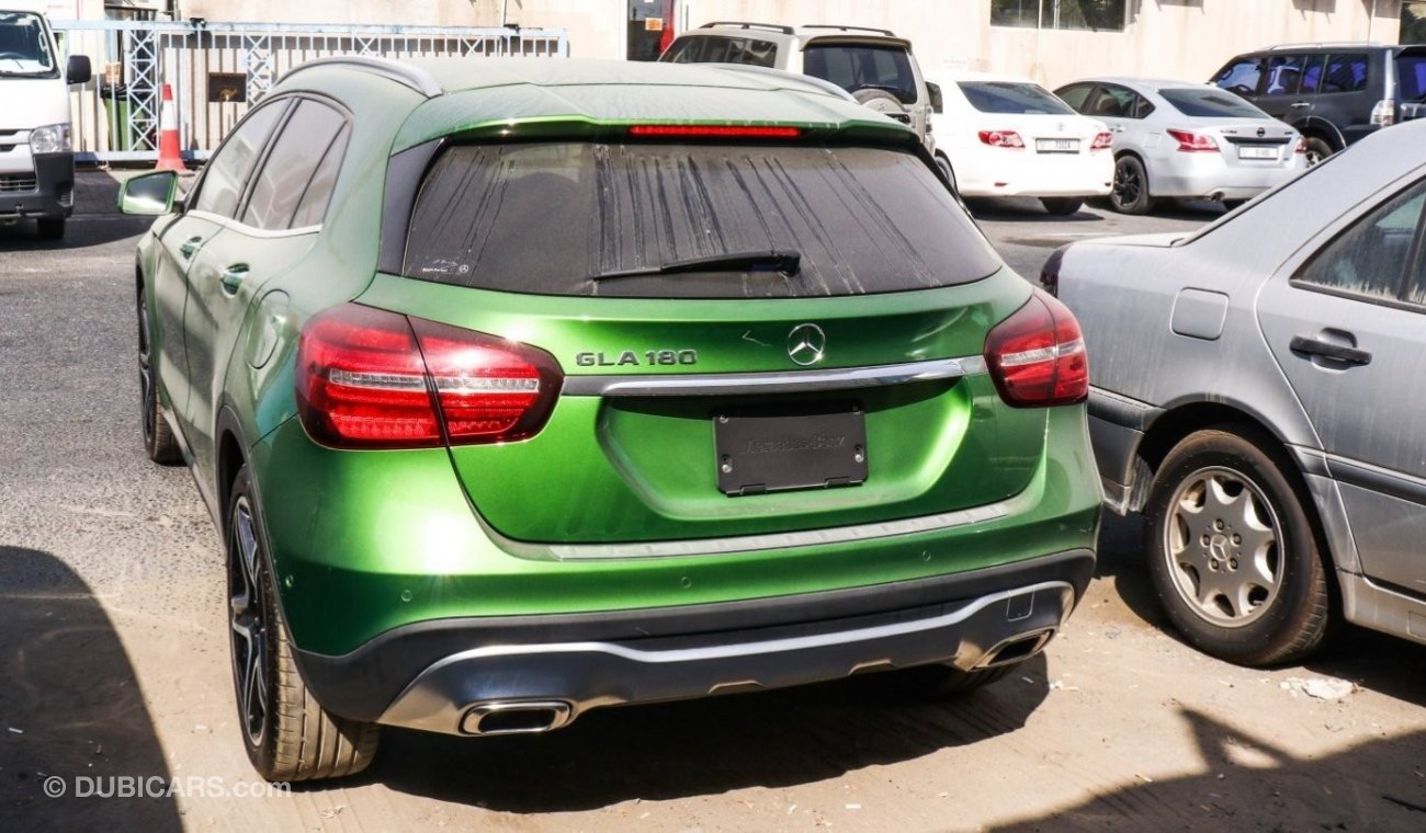 Mercedes-Benz GLA 180