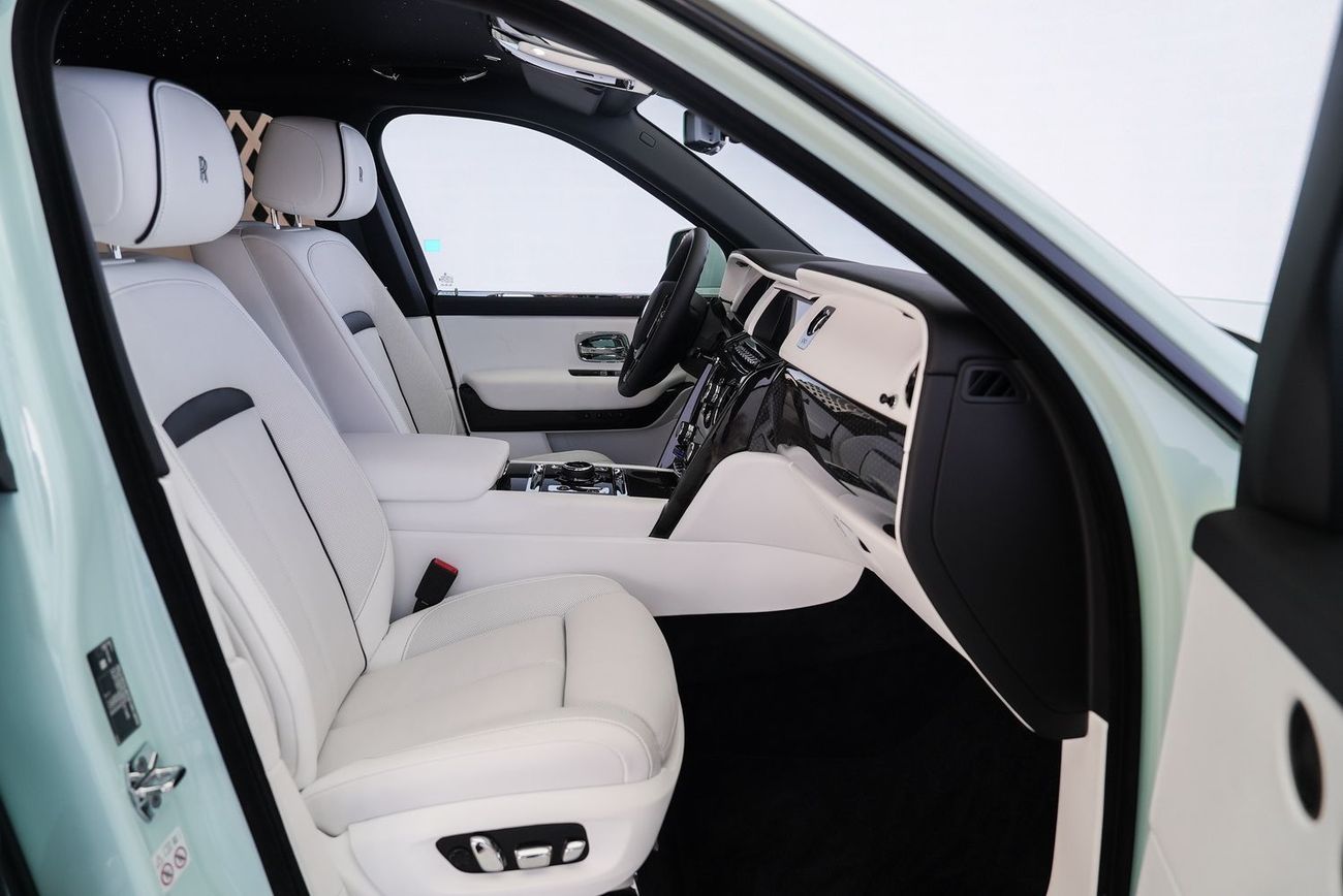 Rolls-Royce Cullinan Rolls Royce Cullinan Black Badge