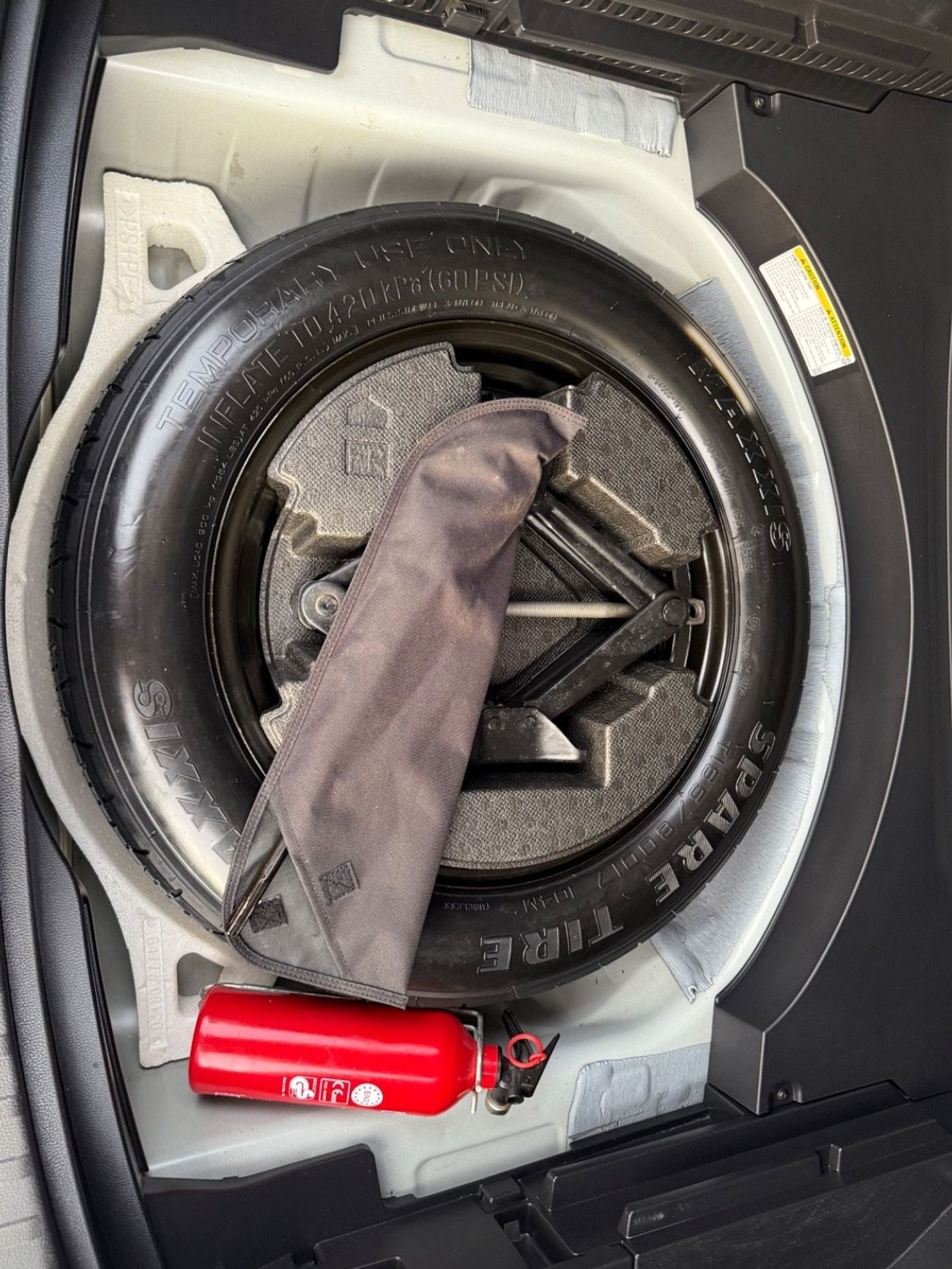 Toyota RAV4 2020 LE KEY START 4x4 CANADA SPEC