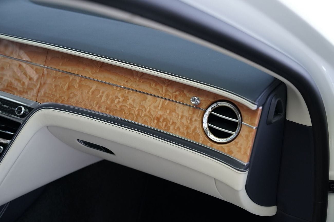 بنتلي فلاينج سبور Mulliner V8