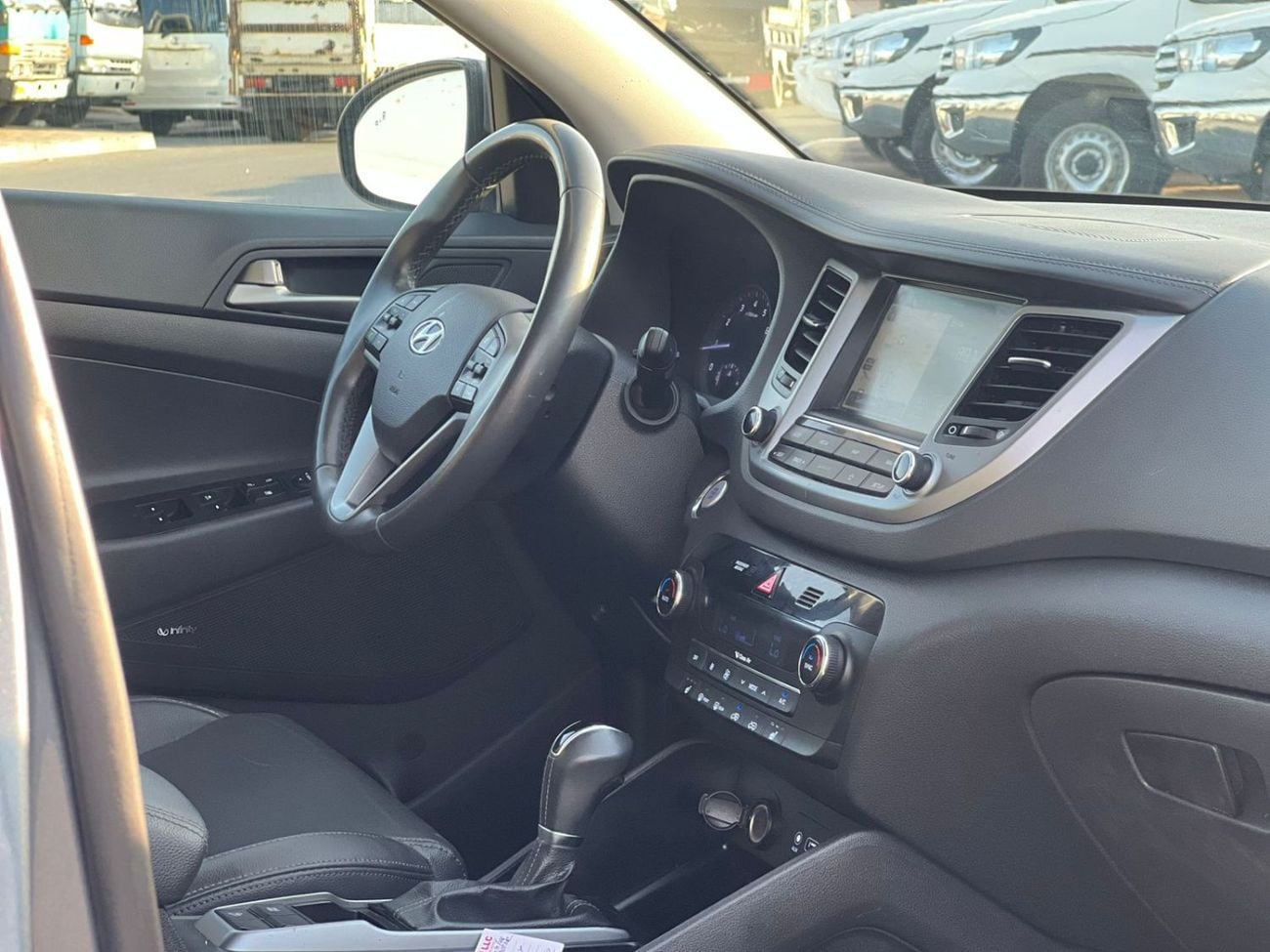 هيونداي توسون 2018 Hyundai Tucson SEL+ 2.0L V4 -  AWD 4x4 - Rear Camera - Leather Seat
