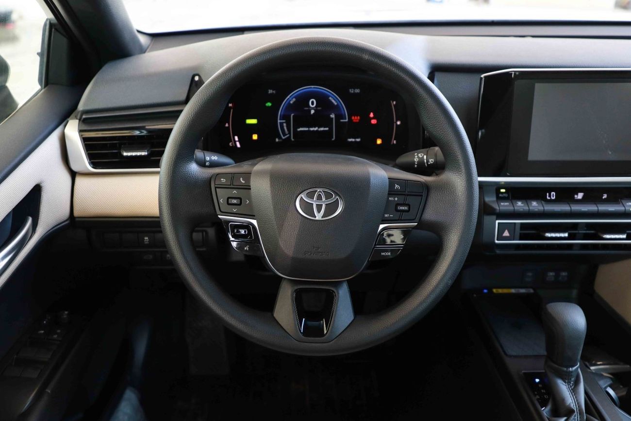 تويوتا كامري 2025 TOYOTA CAMRY LE 2.5 Hybrid - SILVER METALLIC inside BEIGE | Export Only