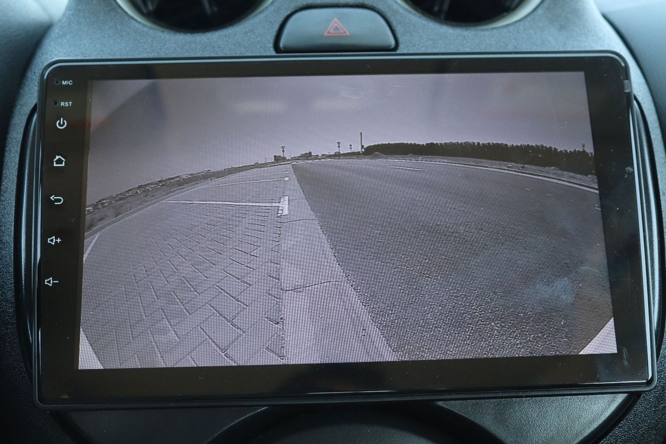 Nissan Micra SV 1.5L (100 HP)