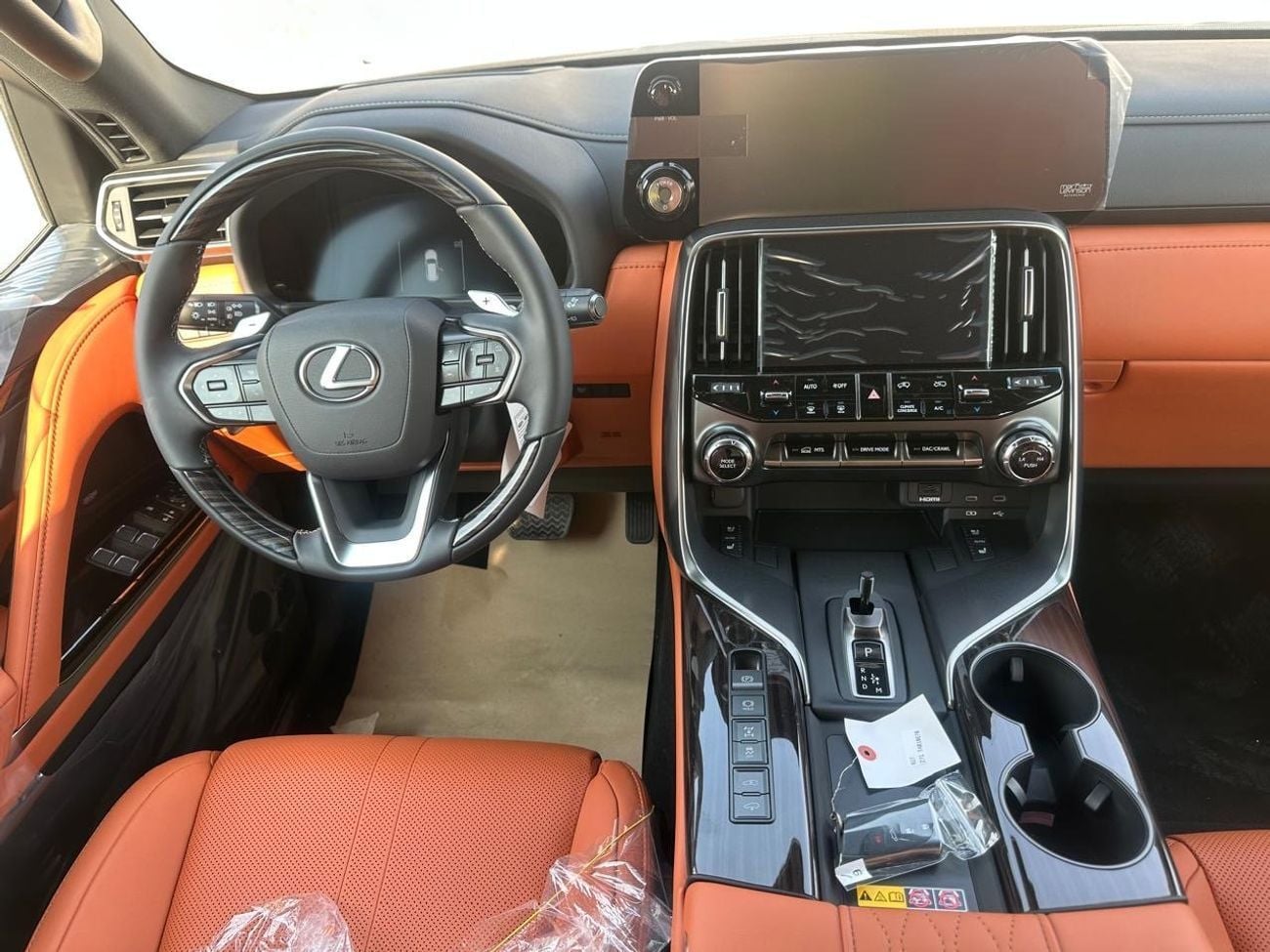 لكزس LX 700h VIP