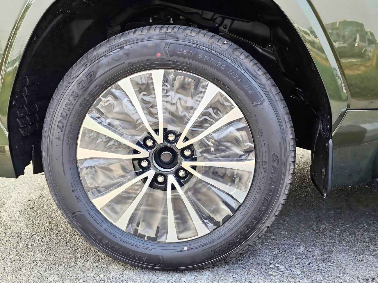 Lexus LX 600 URBAN / FULL OPTION / AT / 3.5L V6 / POWER SEATS & SUNROOF / CODE#LX6U