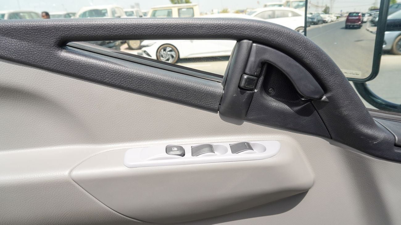 ميتسوبيشي فوسو كانتير Brand New Mitsubihsi Fuso Canter 2025 Export 4.2L M/T |White/Black|CANTERCHASSIS-170-ABS-2T|