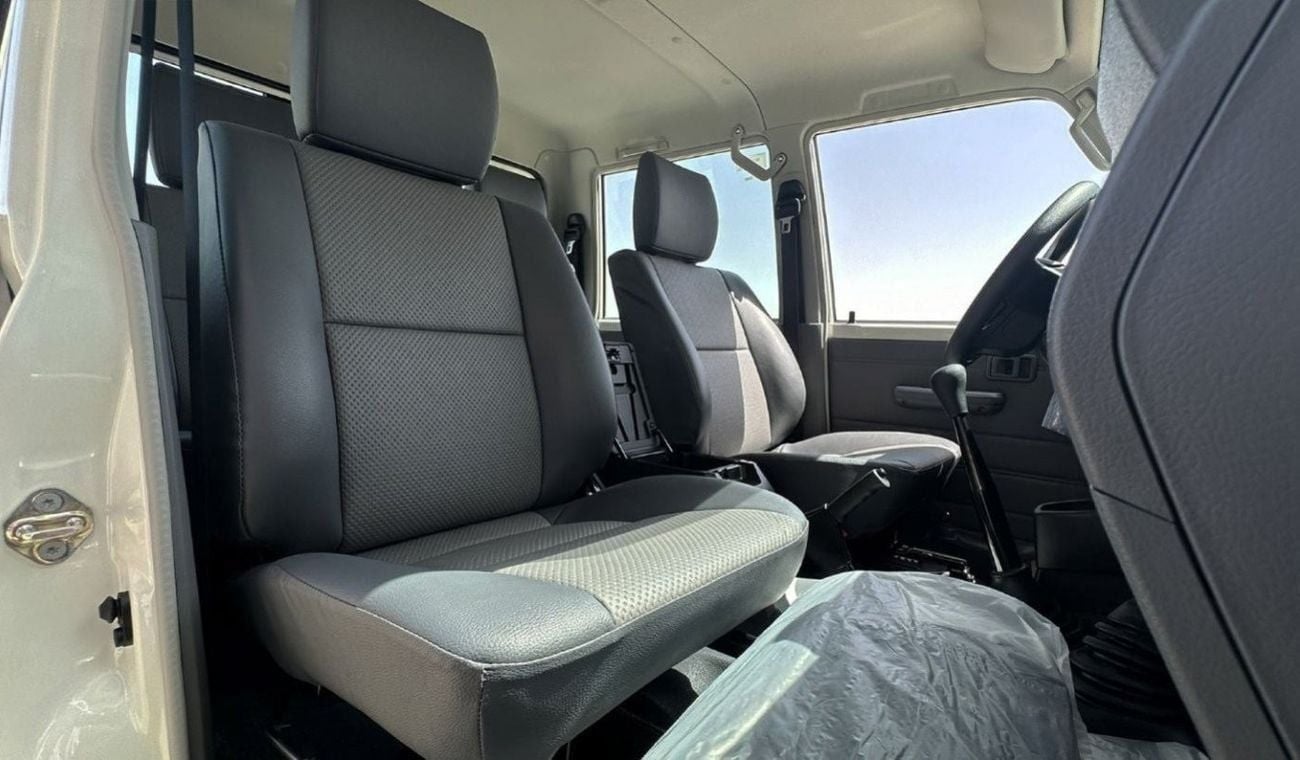 Toyota Land Cruiser Pick Up LAND CRUISER LC79 DC 4.2L V6 DIESEL MT