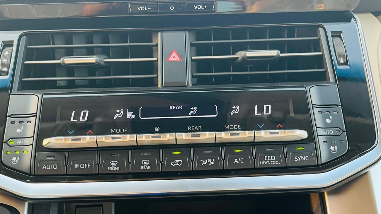 تويوتا لاند كروزر VXR