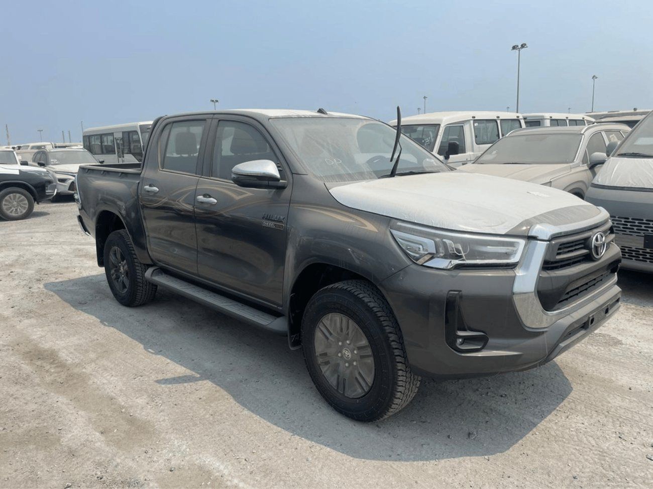 تويوتا هيلوكس GLX 2.4L ECTJRD002 - 2026 Toyota Hilux Double Cab Pick Up Full Options - 2.4L Diesel Auto - Push Start -