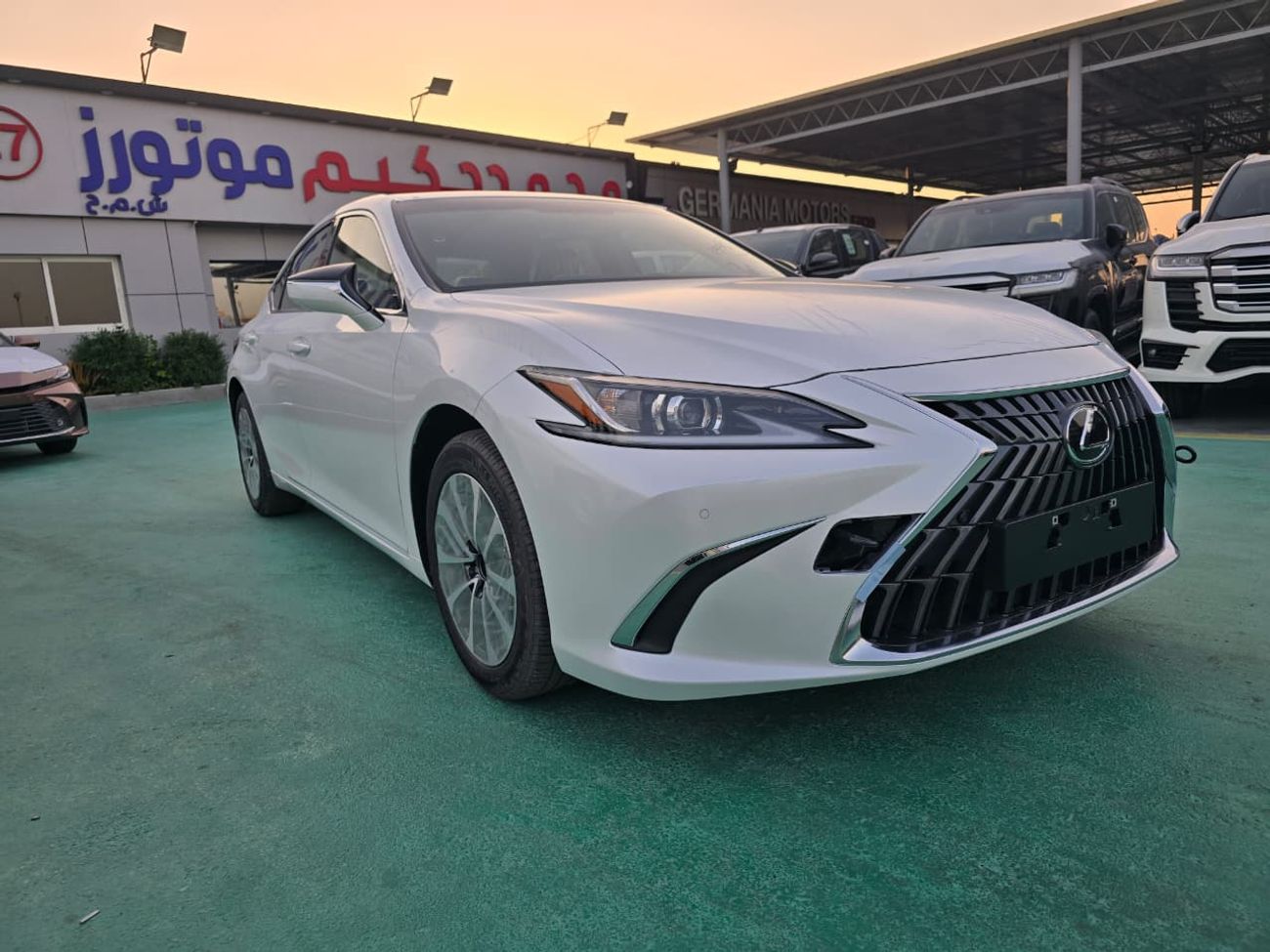 لكزس ES300h LEXUS ES300H HYBRID 2026 MODEL