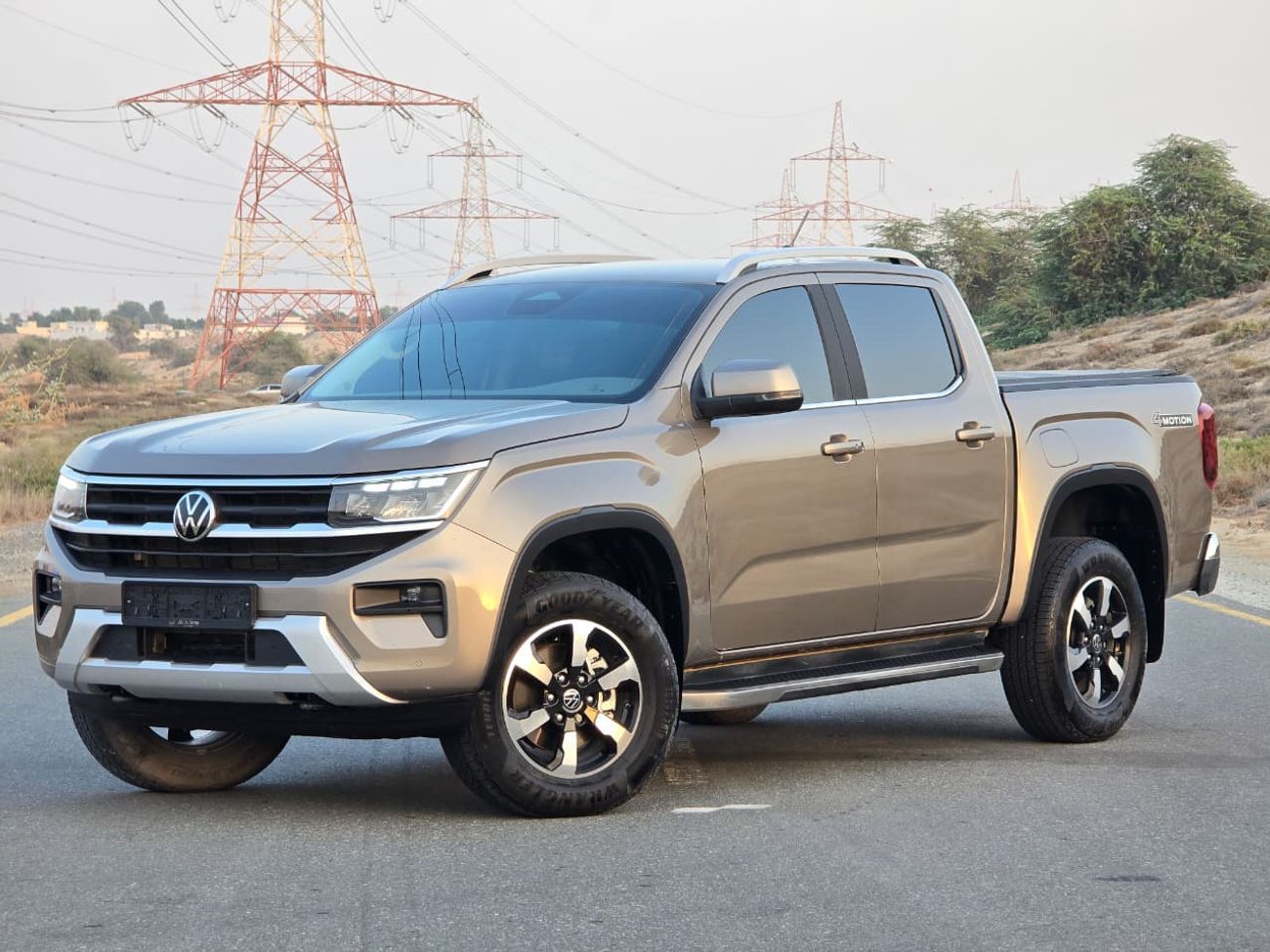 Volkswagen Amarok Highline 2.0T VOLKSWAGEN AMAROK 2023 GCC // FSH // UNDER WARRANTY // FULL OPTION // PERFECT CONDITIO