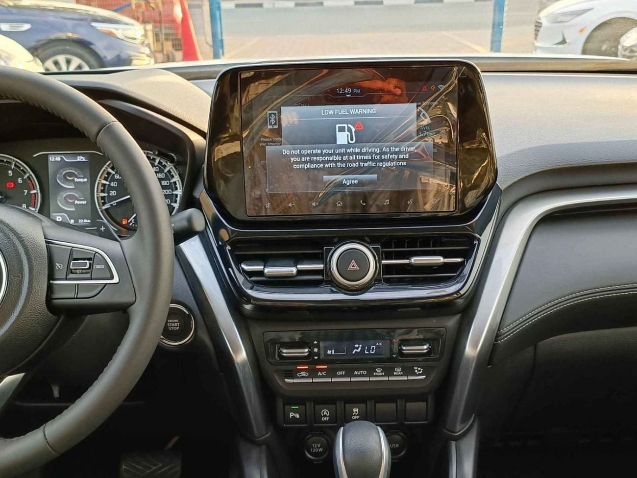 Suzuki Grand Vitara GLX / HYBRID / DOUBLE TONE / 1.5L V4 / "9" DISPLAY / 360* CAMERA / HEADUP DISPLAY (CODE # GVHB4X2F)