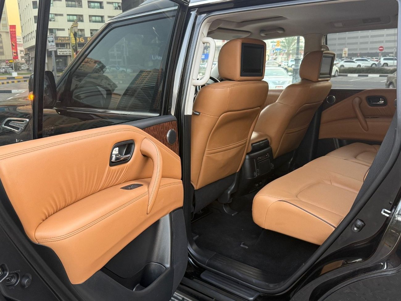 نيسان باترول سوبر سفاري Y62 Ti-L Right Hand Drive