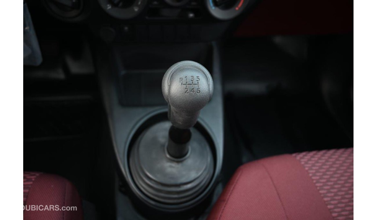 Toyota Hilux Single Cab 2.4L 4x4 Manual Transmission