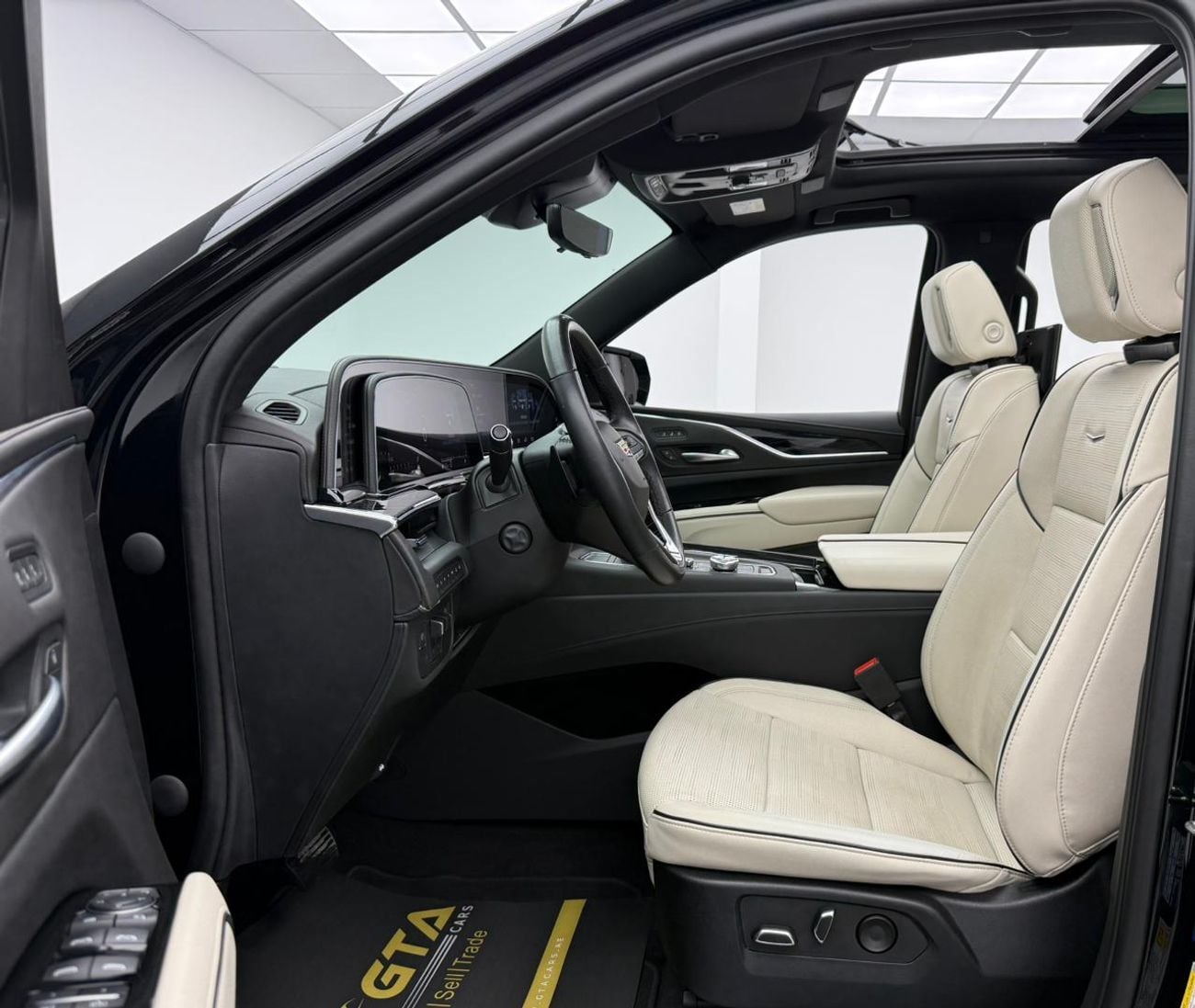 كاديلاك إسكالاد 2023 Cadillac Escalade Platinum Luxury, 2027 Cadillac Warranty, 2028 Cadillac Service Pack, GCC