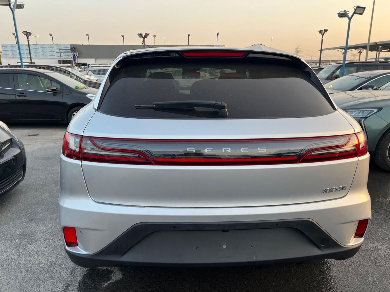 سيريس 5 SERES 5 EV GCC 4WD 483KM WLTP