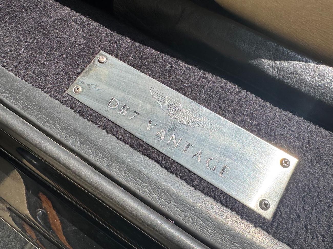 أستون مارتن DB7 Volante