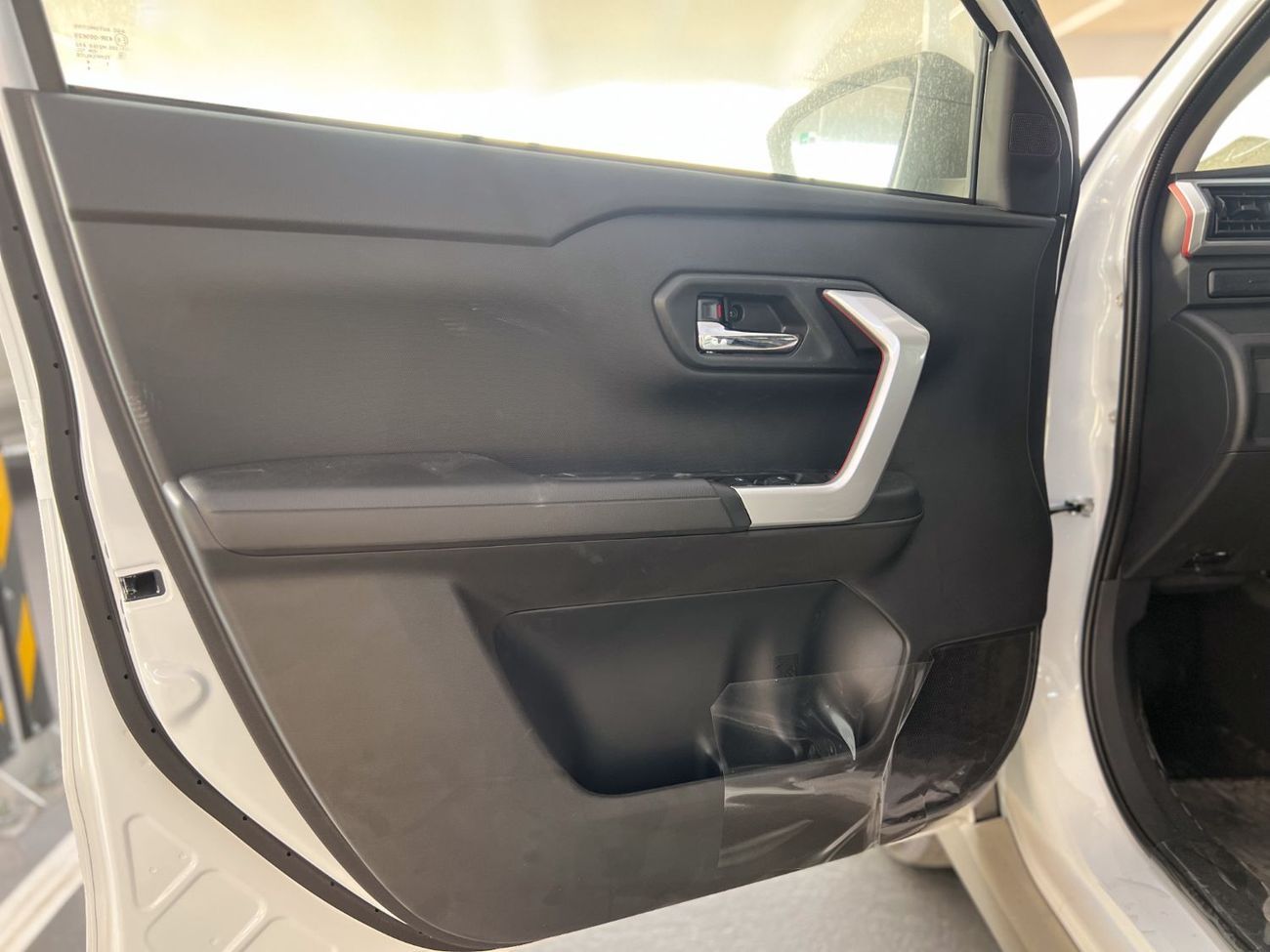 Toyota Raize EXPORT ONLY - TOYOTA RAIZE 1.2L E