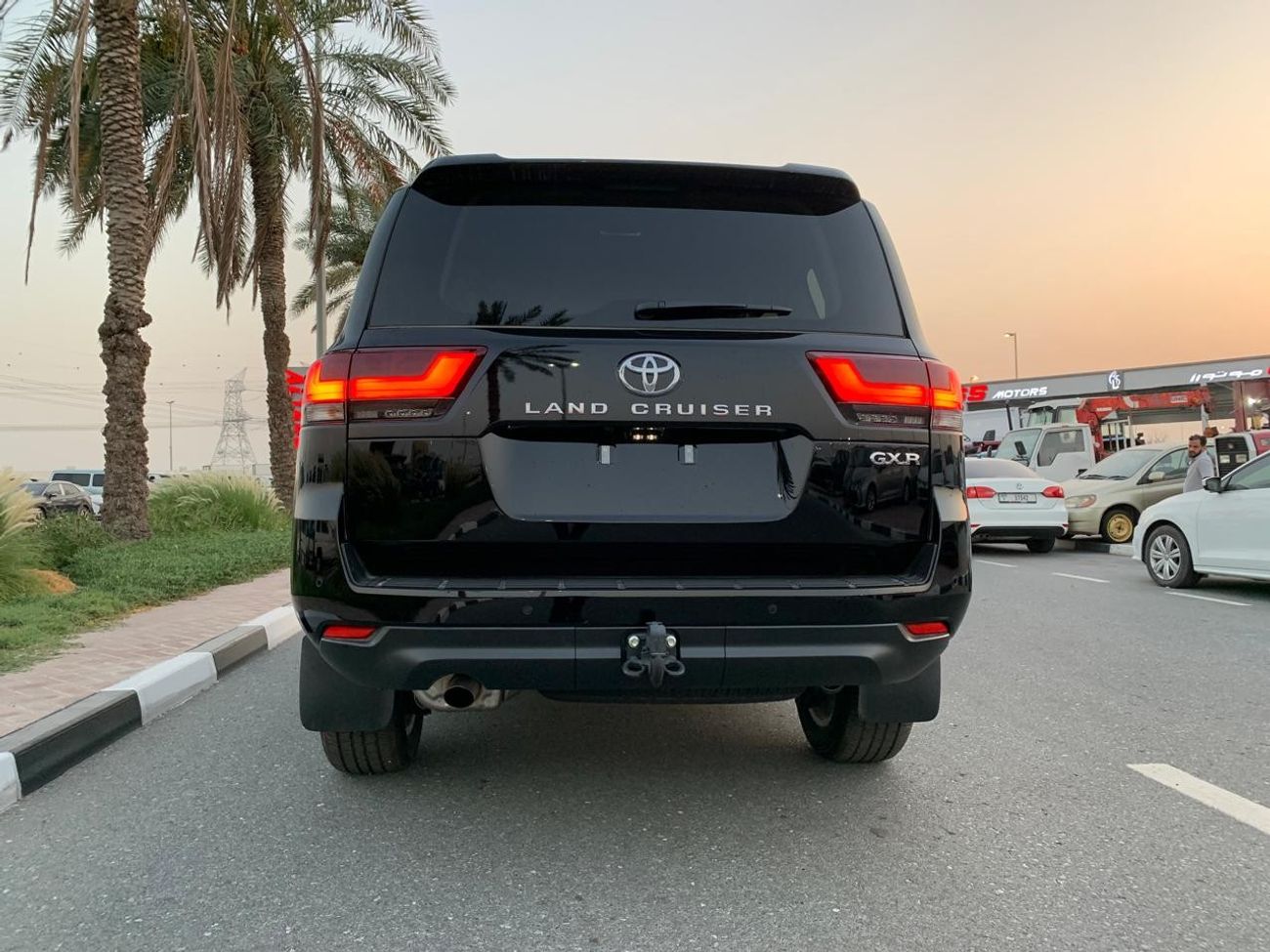 Toyota Land Cruiser GXR A/T 4.0L Gasoline