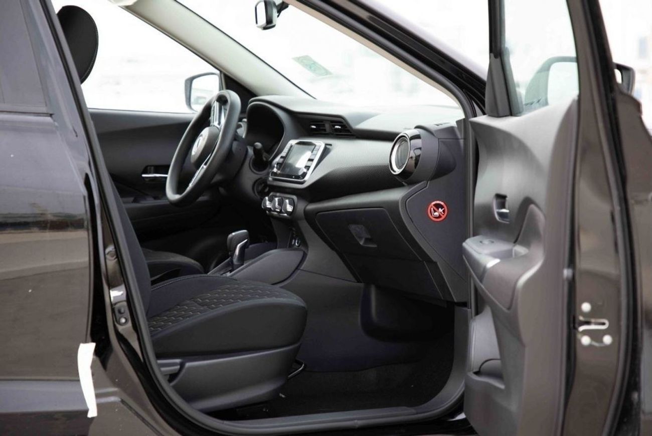 نيسان كيكس 2024 نيسان كيكس 1.6 SV - أسود من الداخل أسود