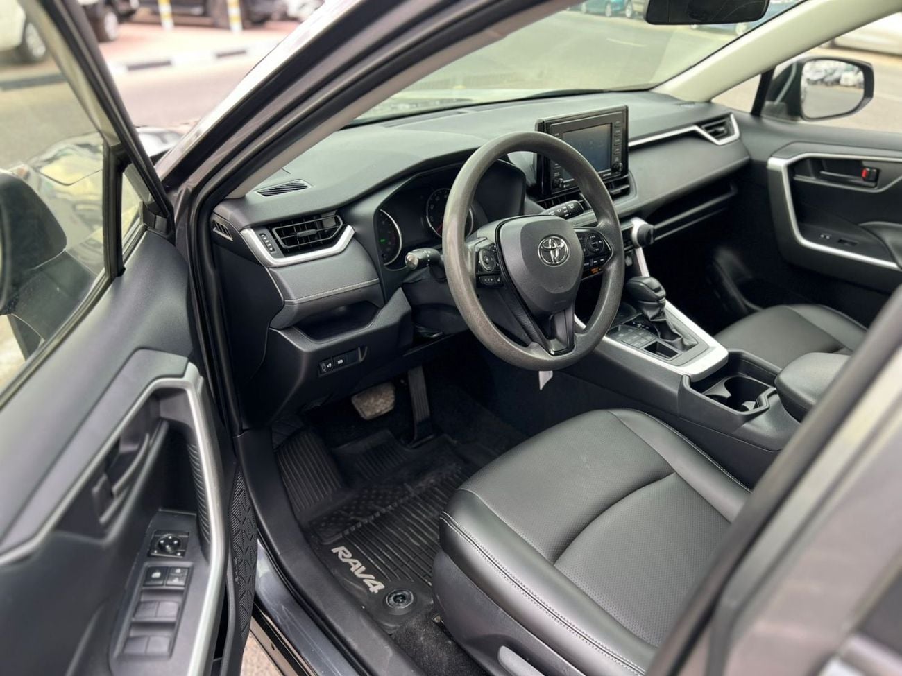 Toyota RAV4 2020 Toyota Rav4 Midoption 2.5L V4 - AWD 4x4 - Rear Camera  - Leather Seat