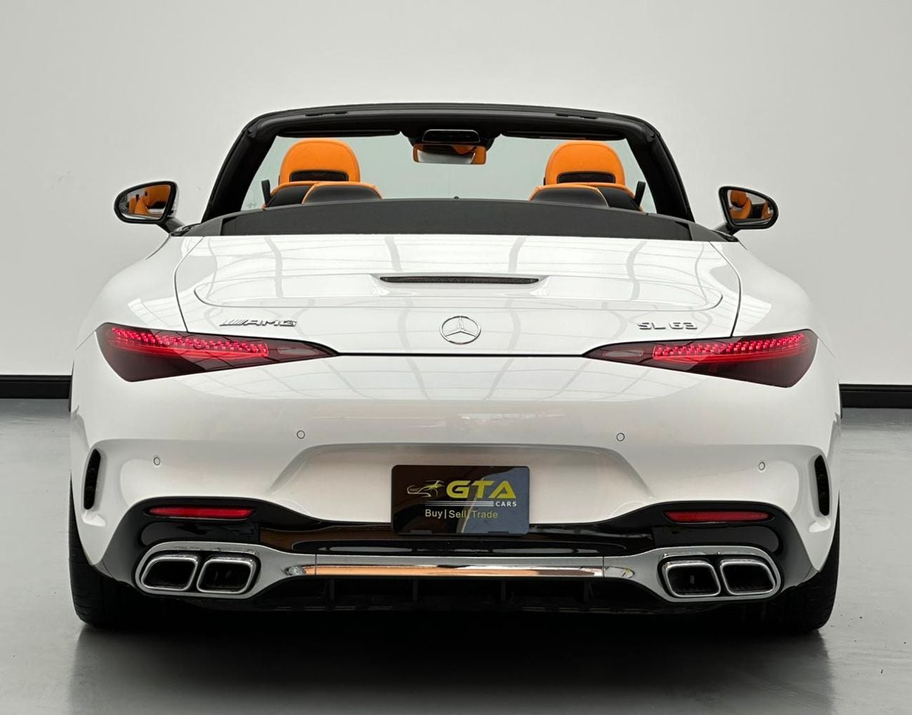 مرسيدس بنز SL 63 AMG 2024 Mercedes-Benz SL63 AMG V8 4MATIC, 2 years Warranty, Excellent Condition
