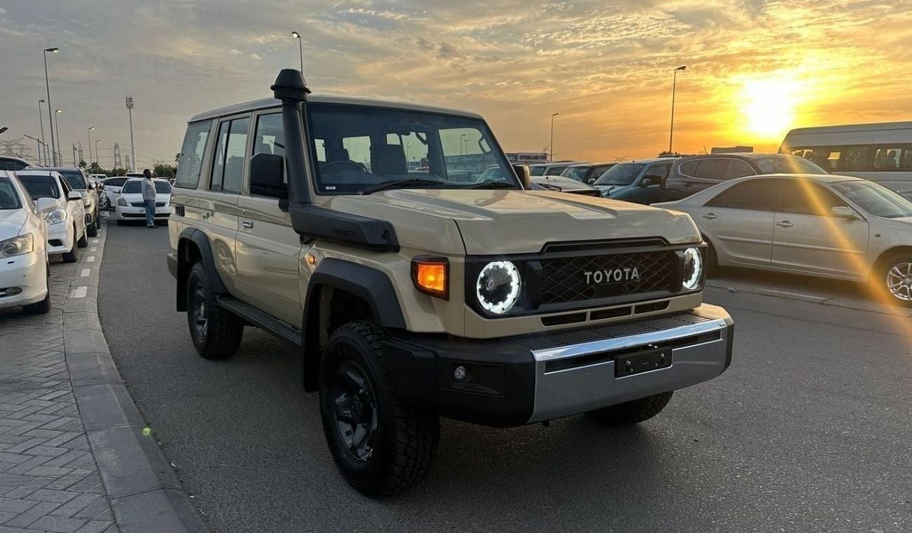 Toyota Land Cruiser 70 RHD DIESEL 2.8 Auto turbo  AUTO