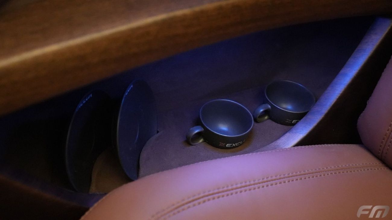 Mercedes-Benz V 300 VIP BUSINESS VAN –  FULL LUXURY OPTION | BRAND NEW | GCC | 2025