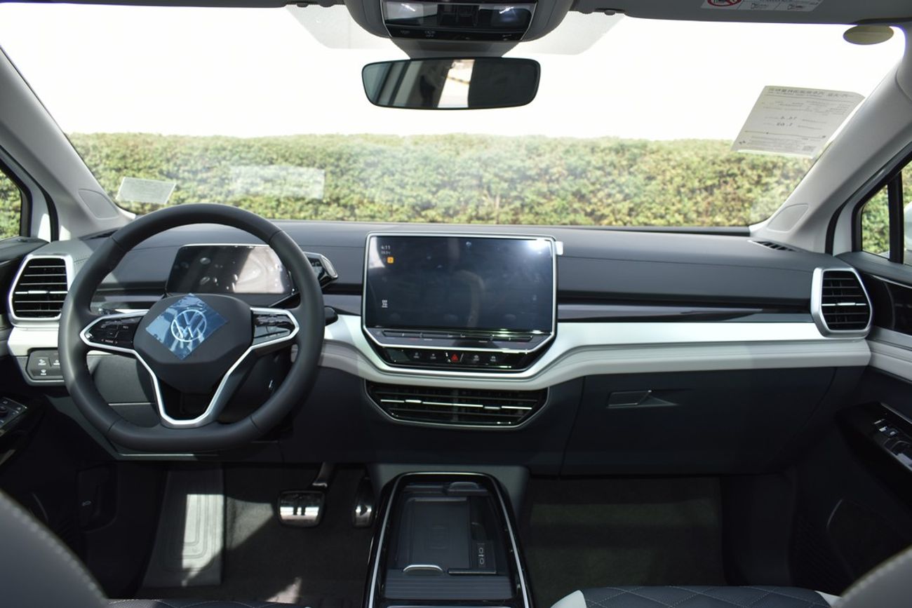 Volkswagen ID.6 Crozz PRO MY22 - WHT_GRY - 360+HUD+PANORAMIC (EXPORT OFFER)