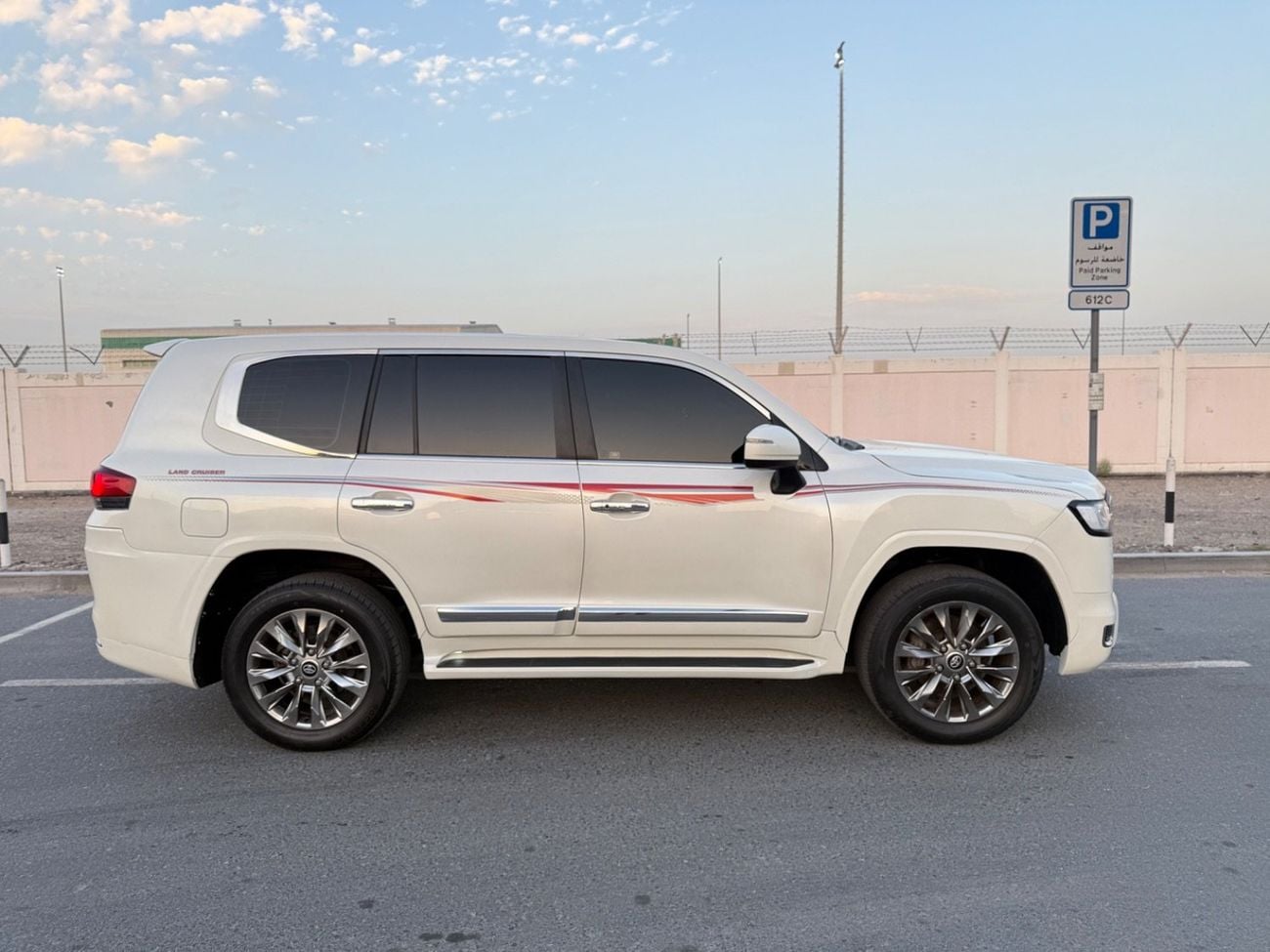 Toyota Land Cruiser GXR 4.0L (271 HP) AWD 2013 GXR 4.0L 4WD FACELIFTED 2025 WITH EXTERIOR GCC IN EXCELLENT CONDITION