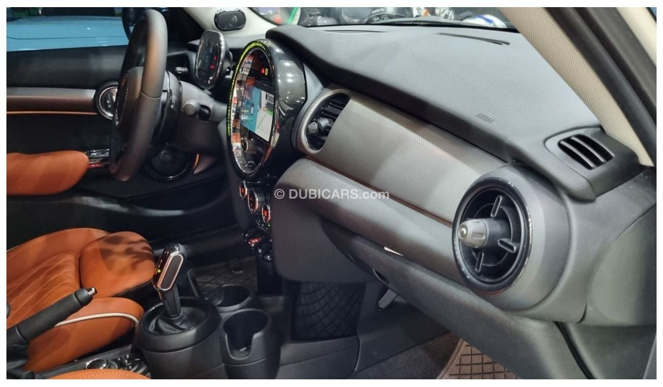 Mini Cooper S MINI COOPER S 2023 ONLY 7K KM IN MINT CONDITION FOR 109K AED INCLUDING 1 YEAR WARRANTY