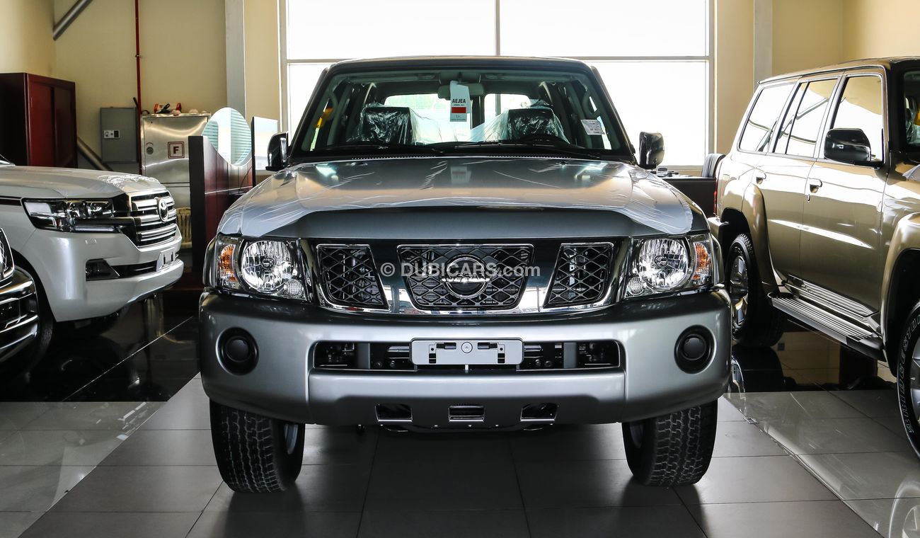 نيسان باترول سفاري GXR V6