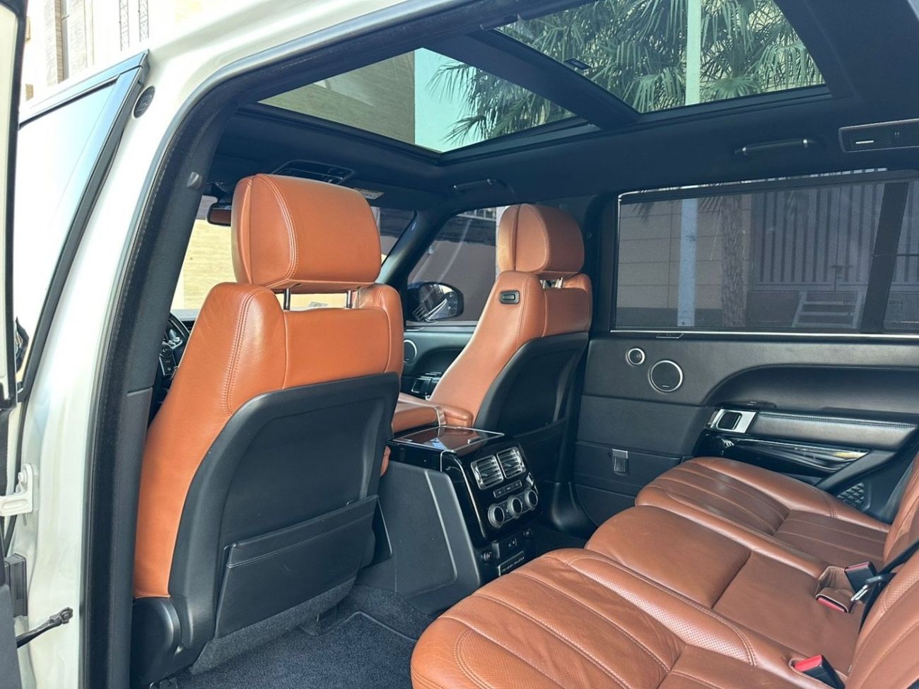 لاند روفر رينج روفر Vogue SE 5.0L | Supercharged | 2016 | Large | V8 510 HP | Perfect Condition