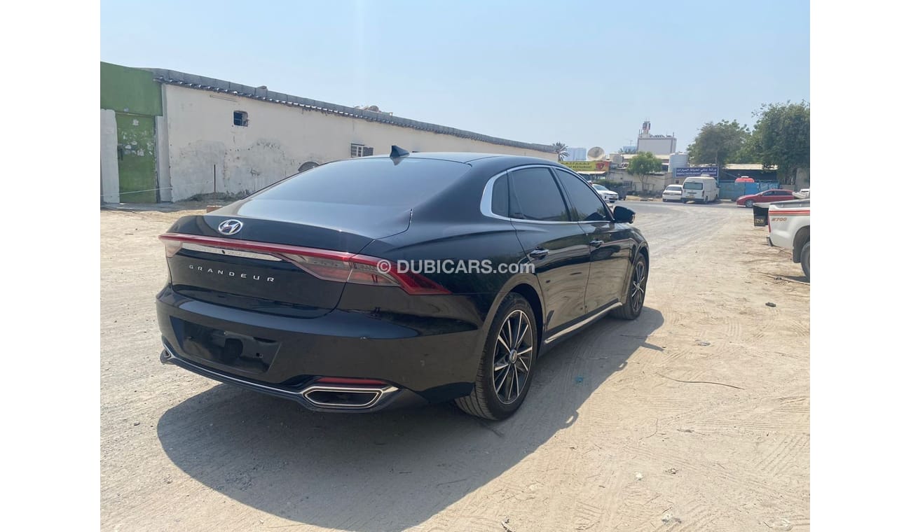 Hyundai Grandeur Hyundai grandeur ( AZERA )